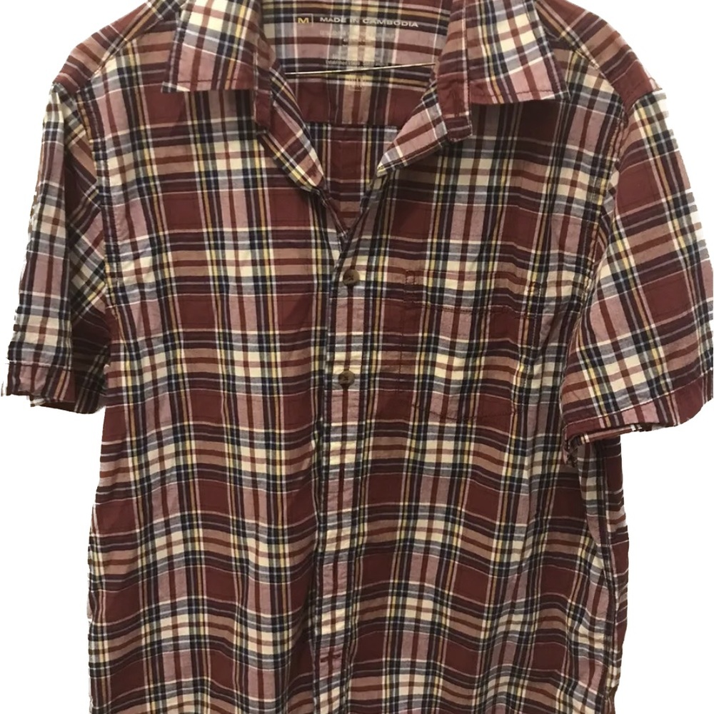 Gap Men’s short sleeved shirt size Medium